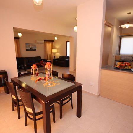 Holidays Villas 피조우리 외부 사진