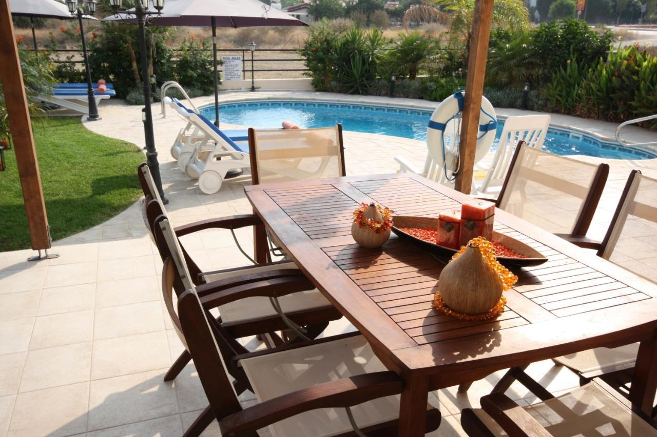 Holidays Villas 피조우리 외부 사진